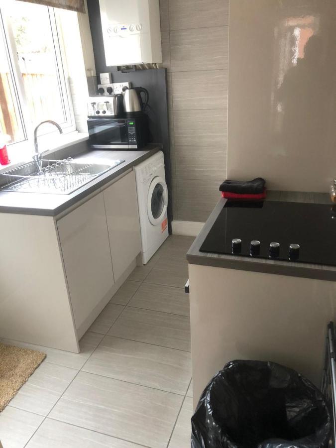 הוילה נוטינגהאם Kenrick Street Great House Available For Guests And Contractors Parking And Wifi מראה חיצוני תמונה
