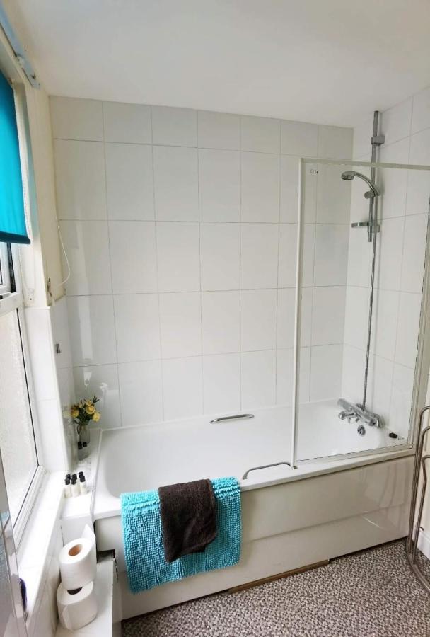 הוילה נוטינגהאם Kenrick Street Great House Available For Guests And Contractors Parking And Wifi מראה חיצוני תמונה