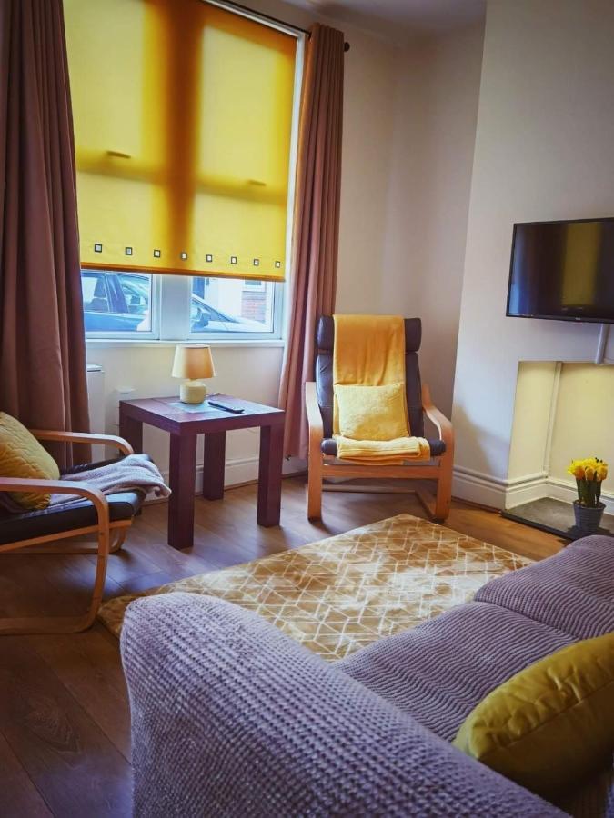 הוילה נוטינגהאם Kenrick Street Great House Available For Guests And Contractors Parking And Wifi מראה חיצוני תמונה