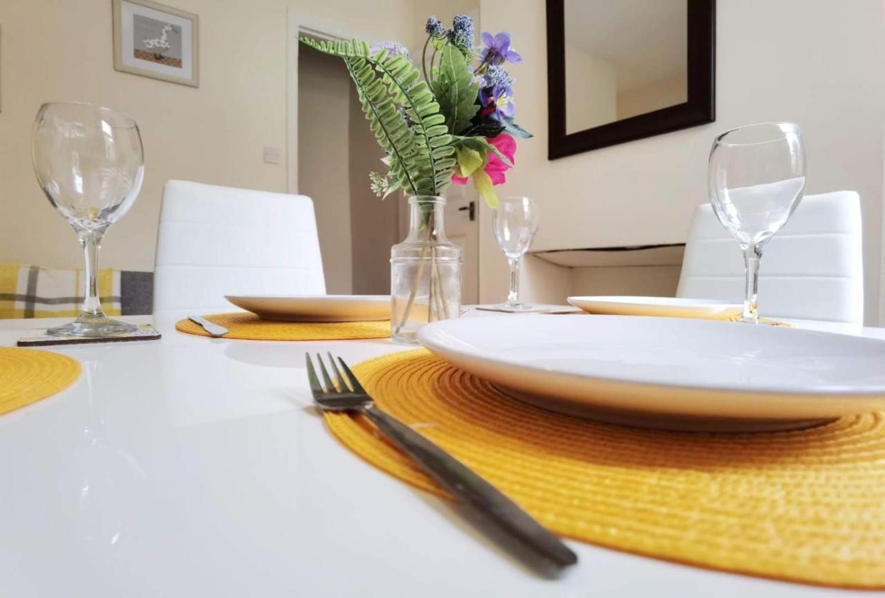 הוילה נוטינגהאם Kenrick Street Great House Available For Guests And Contractors Parking And Wifi מראה חיצוני תמונה