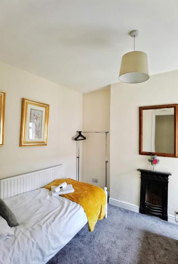 הוילה נוטינגהאם Kenrick Street Great House Available For Guests And Contractors Parking And Wifi מראה חיצוני תמונה